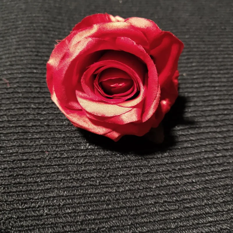 Róża wyrobowa (Czerwony)