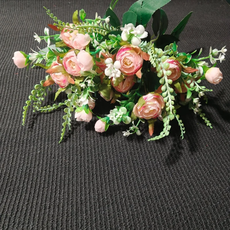 Bukiet Kamelka z dodatkiem, 48 cm (Jasny Różowy)